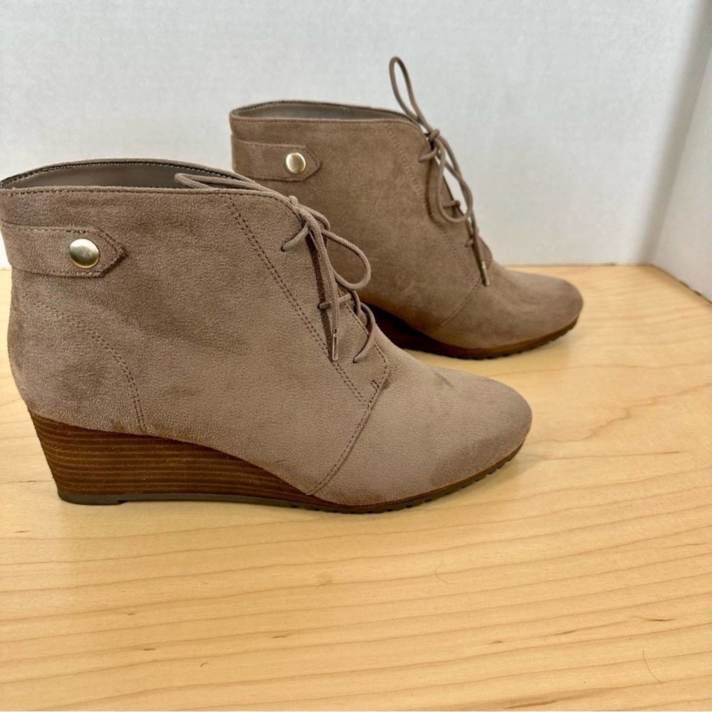 Dr. Scholl’s Be Energized Foam Technology Wedge Booties Size 9.5 NWOT